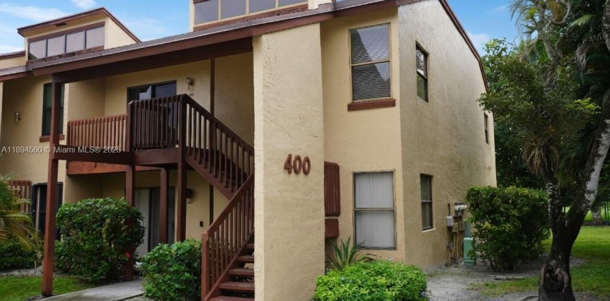 Adosado en Royal Palm Beach, Florida 2 dormitorios, 108.23 m2 № 1947035