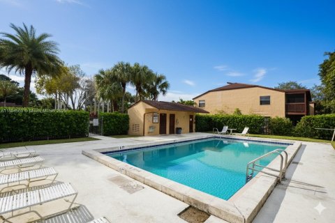 Adosado en alquiler en Royal Palm Beach, Florida, 2 dormitorios, 108.23 m2 № 1947035 - foto 15