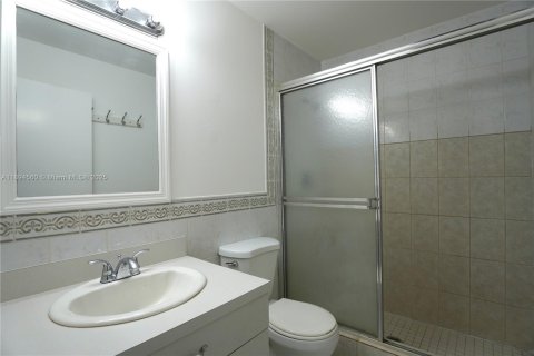 Adosado en alquiler en Royal Palm Beach, Florida, 2 dormitorios, 108.23 m2 № 1947035 - foto 13