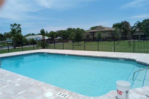 Condominio en venta en Astor, Florida, 2 dormitorios, 102.38 m2 № 1765303 - foto 13