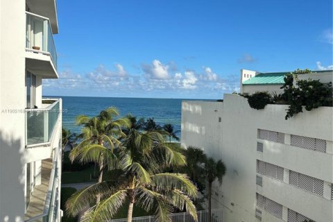 Снять в аренду кондоминиум в Санни-Айлс-Бич, Флорида 1 спальня, 117.06м2, № 1955797 - фото 10