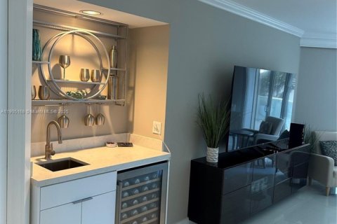 Снять в аренду кондоминиум в Санни-Айлс-Бич, Флорида 1 спальня, 117.06м2, № 1955797 - фото 12