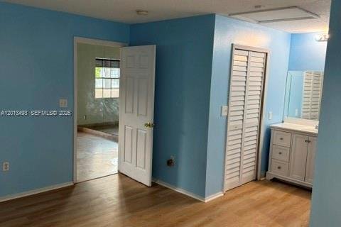 Villa ou maison à louer à Hialeah, Floride: 4 chambres, 178 m2 № 2085530 - photo 17