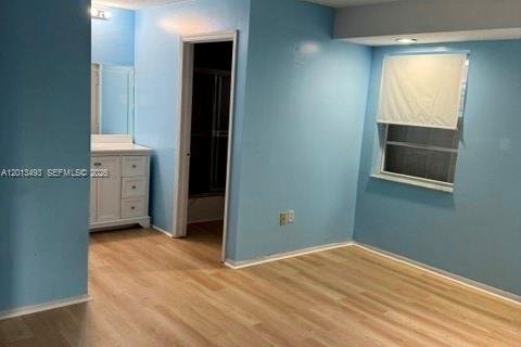 Villa ou maison à louer à Hialeah, Floride: 4 chambres, 178 m2 № 2085530 - photo 18