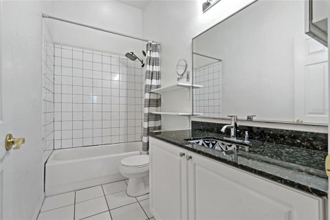 Copropriété à vendre à Tampa, Floride: 2 chambres, 116.69 m2 № 1838854 - photo 15