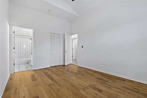 Copropriété à vendre à Tampa, Floride: 2 chambres, 116.69 m2 № 1838854 - photo 10