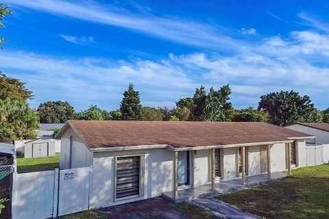 Купить виллу или дом в Пальметто-Бей, Флорида 3 спальни, 150.5м2, № 2034206 - фото 28