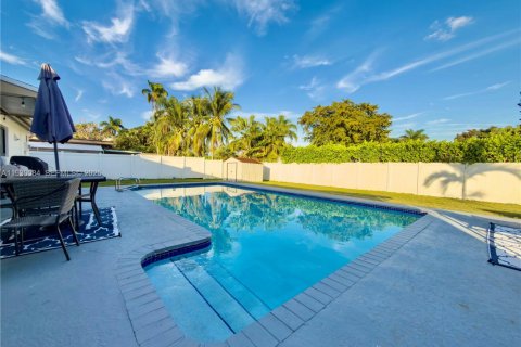 Купить виллу или дом в Пальметто-Бей, Флорида 3 спальни, 150.5м2, № 2034206 - фото 17