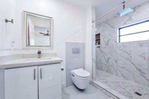 Купить виллу или дом в Пальметто-Бей, Флорида 3 спальни, 150.5м2, № 2034206 - фото 13