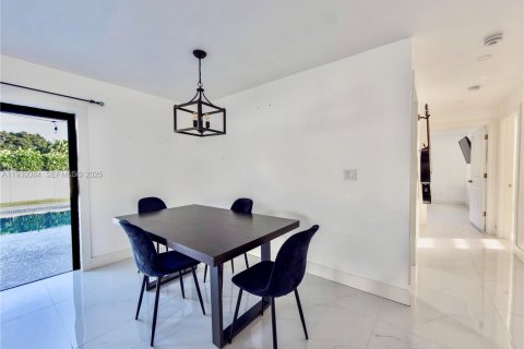 Купить виллу или дом в Пальметто-Бей, Флорида 3 спальни, 150.5м2, № 2034206 - фото 5