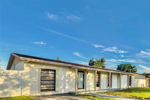 Villa ou maison à Palmetto Bay, Floride 3 chambres, 150.5 m2 № 2034206