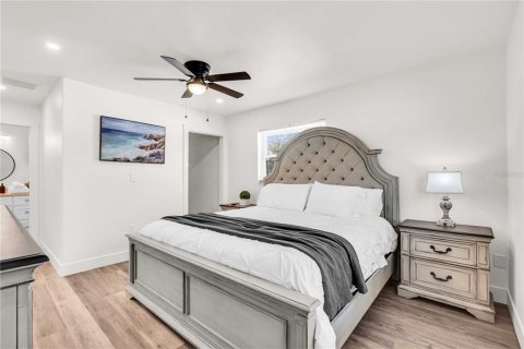 Villa ou maison à vendre à Sarasota, Floride: 4 chambres, 156.08 m2 № 2306336 - photo 16