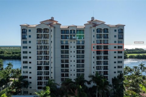 Снять в аренду кондоминиум в Корал-Гейблс, Флорида 3 спальни, 254.55м2, № 1987055 - фото 25