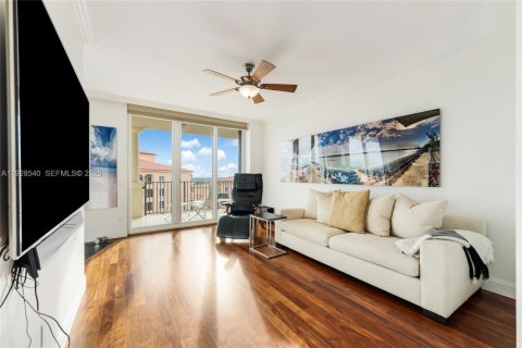 Снять в аренду кондоминиум в Корал-Гейблс, Флорида 3 спальни, 254.55м2, № 1987055 - фото 14