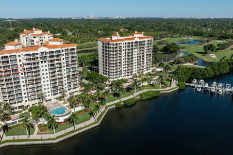 Снять в аренду кондоминиум в Корал-Гейблс, Флорида 3 спальни, 254.55м2, № 1987055 - фото 26