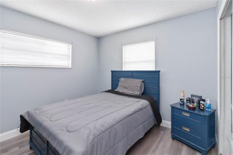 Casa en venta en Orlando, Florida, 4 dormitorios, 168.15 m2 № 1912283 - foto 17