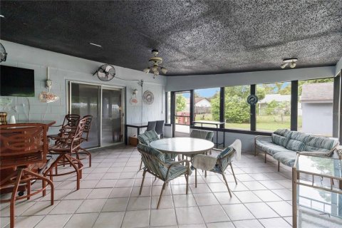 Casa en venta en Orlando, Florida, 4 dormitorios, 168.15 m2 № 1912283 - foto 23