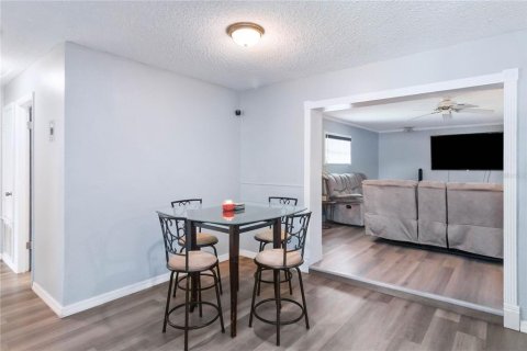 Casa en venta en Orlando, Florida, 4 dormitorios, 168.15 m2 № 1912283 - foto 13