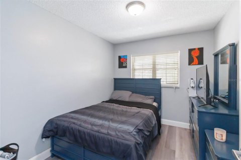 Casa en venta en Orlando, Florida, 4 dormitorios, 168.15 m2 № 1912283 - foto 15