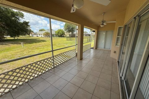 Casa en alquiler en Punta Gorda, Florida, 3 dormitorios, 149.76 m2 № 2115478 - foto 19