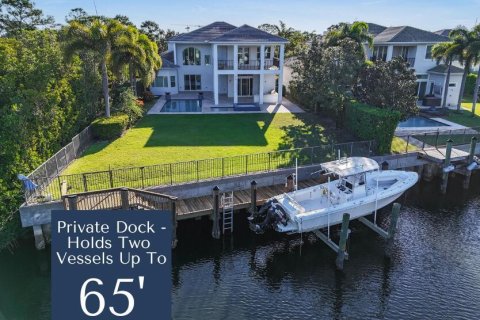 Villa ou maison à Juno Beach, Floride 7 chambres, 481.05 m2 № 2089486