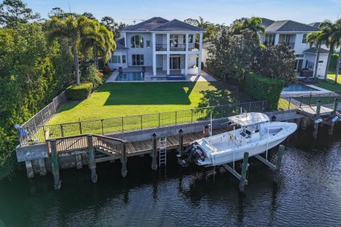 Villa ou maison à vendre à Juno Beach, Floride: 7 chambres, 481.05 m2 № 2089486 - photo 2