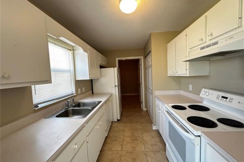 Villa ou maison à louer à Ocala, Floride: 3 chambres, 107.95 m2 № 2412757 - photo 2