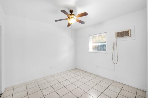 Touwnhouse à louer à Fort Lauderdale, Floride: 1 chambre, 44.59 m2 № 2146189 - photo 4