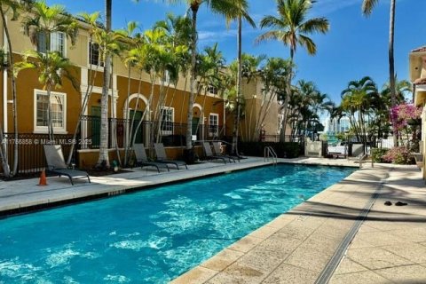 Adosado en alquiler en Aventura, Florida, 3 dormitorios, 132.29 m2 № 1959541 - foto 4