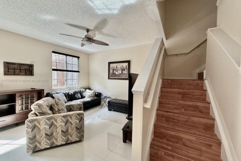 Adosado en alquiler en Aventura, Florida, 3 dormitorios, 132.29 m2 № 1959541 - foto 6