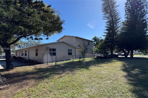 Propiedad comercial en venta en Fort Lauderdale, Florida № 2055172 - foto 7