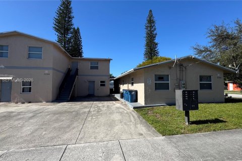 Propiedad comercial en venta en Fort Lauderdale, Florida № 2055172 - foto 4