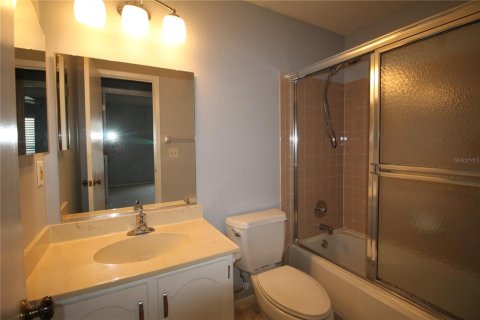 Condo in Venice, Florida, 2 bedrooms  № 1382298 - photo 8