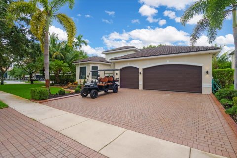 House in Miramar, Florida 5 bedrooms, 264.21 sq.m. № 1937489 - photo 4
