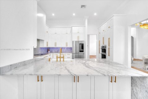Villa ou maison à vendre à Miramar, Floride: 5 chambres, 264.21 m2 № 1937489 - photo 23