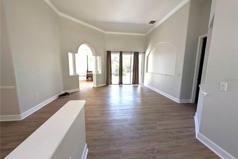 House in Winter Haven, Florida 4 bedrooms, 234.58 sq.m. № 2394354 - photo 4