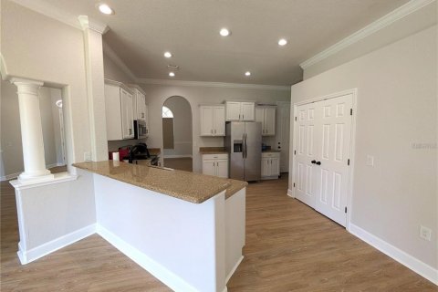 House in Winter Haven, Florida 4 bedrooms, 234.58 sq.m. № 2394354 - photo 8