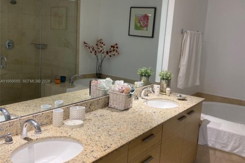 Copropriété à louer à Hallandale Beach, Floride: 2 chambres, 135.45 m2 № 2153063 - photo 12