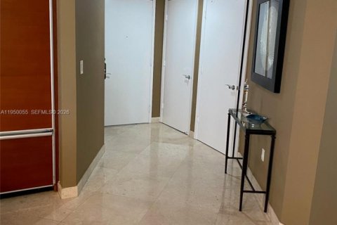 Copropriété à louer à Hallandale Beach, Floride: 2 chambres, 135.45 m2 № 2153063 - photo 8