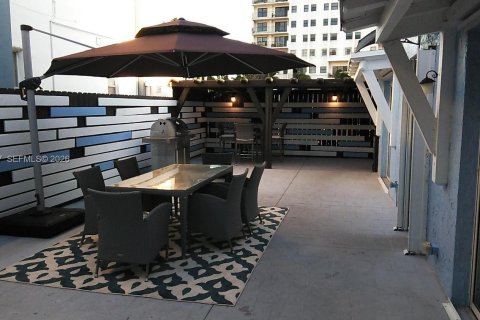 Apartment in Hollywood, Florida 1 bedroom № 2081263 - photo 11