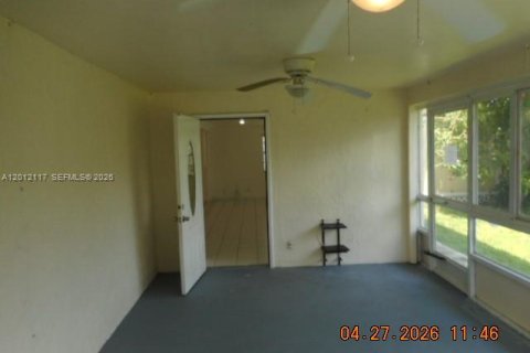 House in Sunrise, Florida 4 bedrooms, 166.39 sq.m. № 2074515 - photo 25