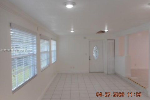 House in Sunrise, Florida 4 bedrooms, 166.39 sq.m. № 2074515 - photo 7