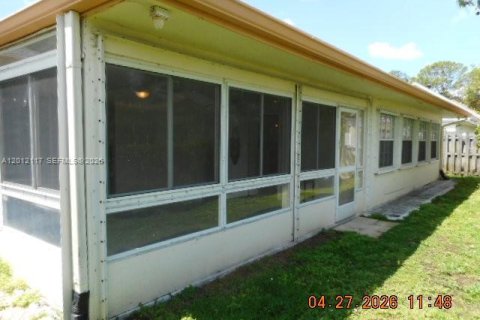House in Sunrise, Florida 4 bedrooms, 166.39 sq.m. № 2074515 - photo 28