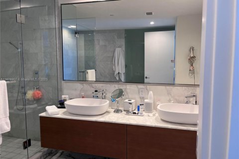 Купить кондоминиум в Бэл-Харбор, Флорида 2 спальни, 199.55м2, № 2014159 - фото 7