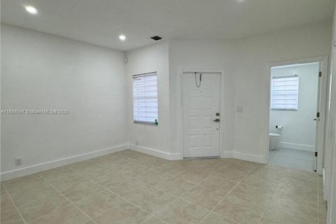 Touwnhouse à louer à Pembroke Pines, Floride: 3 chambres, 142.05 m2 № 1941004 - photo 5