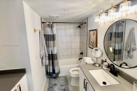 Condo in Aventura, Florida, 1 bedroom  № 1992117 - photo 15