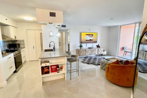 Condo in Aventura, Florida, 1 bedroom  № 1992117 - photo 2