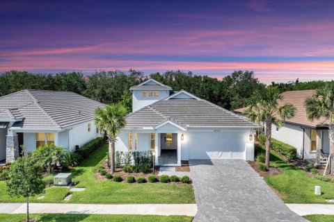 House in Sarasota, Florida 3 bedrooms, 237.37 sq.m. № 1755089 - photo 1