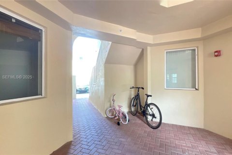Condominio en alquiler en Doral, Florida, 3 dormitorios, 112.13 m2 № 1992947 - foto 16