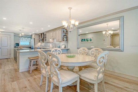 Copropriété à vendre à Sarasota, Floride: 2 chambres, 136.66 m2 № 1899224 - photo 14